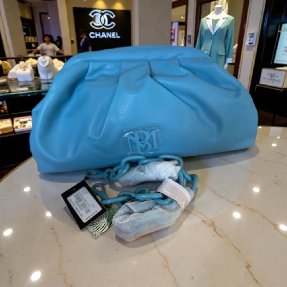 NWT Badgley Mischka Blue Dumpling Clutch - Picture 14 of 14